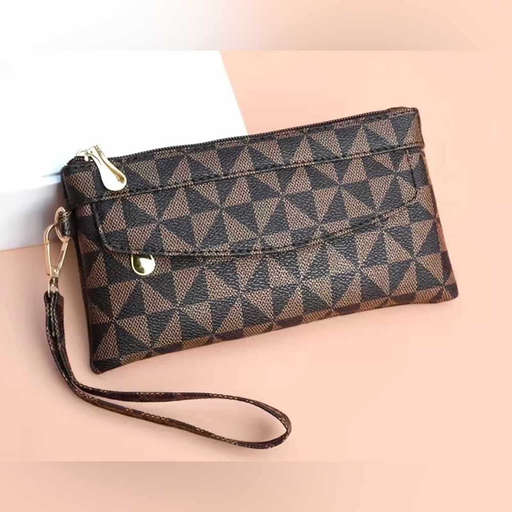 Brand New Geometric Print Clutch Wallet - Picture 4 of 6